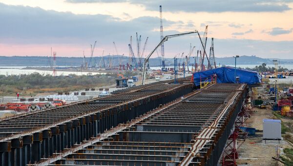 Строительство Крымского моста на острове Тузла
