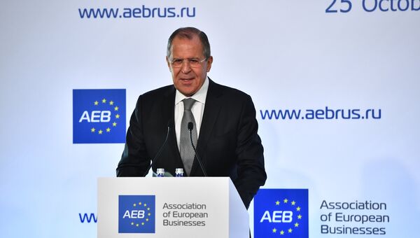 Министр иностранных дел РФ Сергей Лавров выступает на встрече с членами ассоциации европейского бизнеса (АЕБ) в Москве. 25 октября 2016
