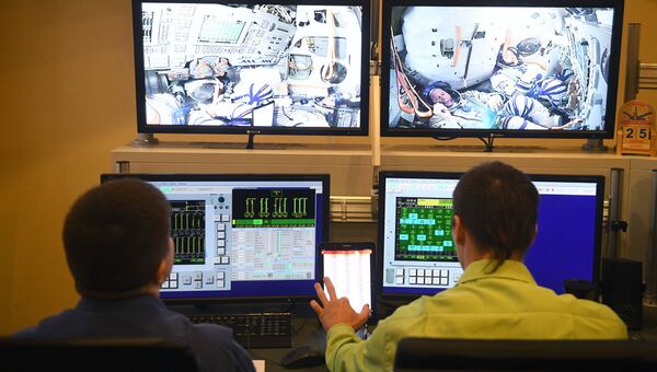 Комплексные экзаменационные тренировки экипажей МКС-50/51. 25 октября 2016