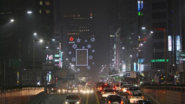 Автомобильное движение на улицах Южной Кореи. Архивное фото