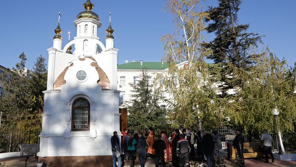 Часовня в честь святых царственных страстотерпцев государя Николая II и его семьи у здания крымской прокуратуры в Симферополе