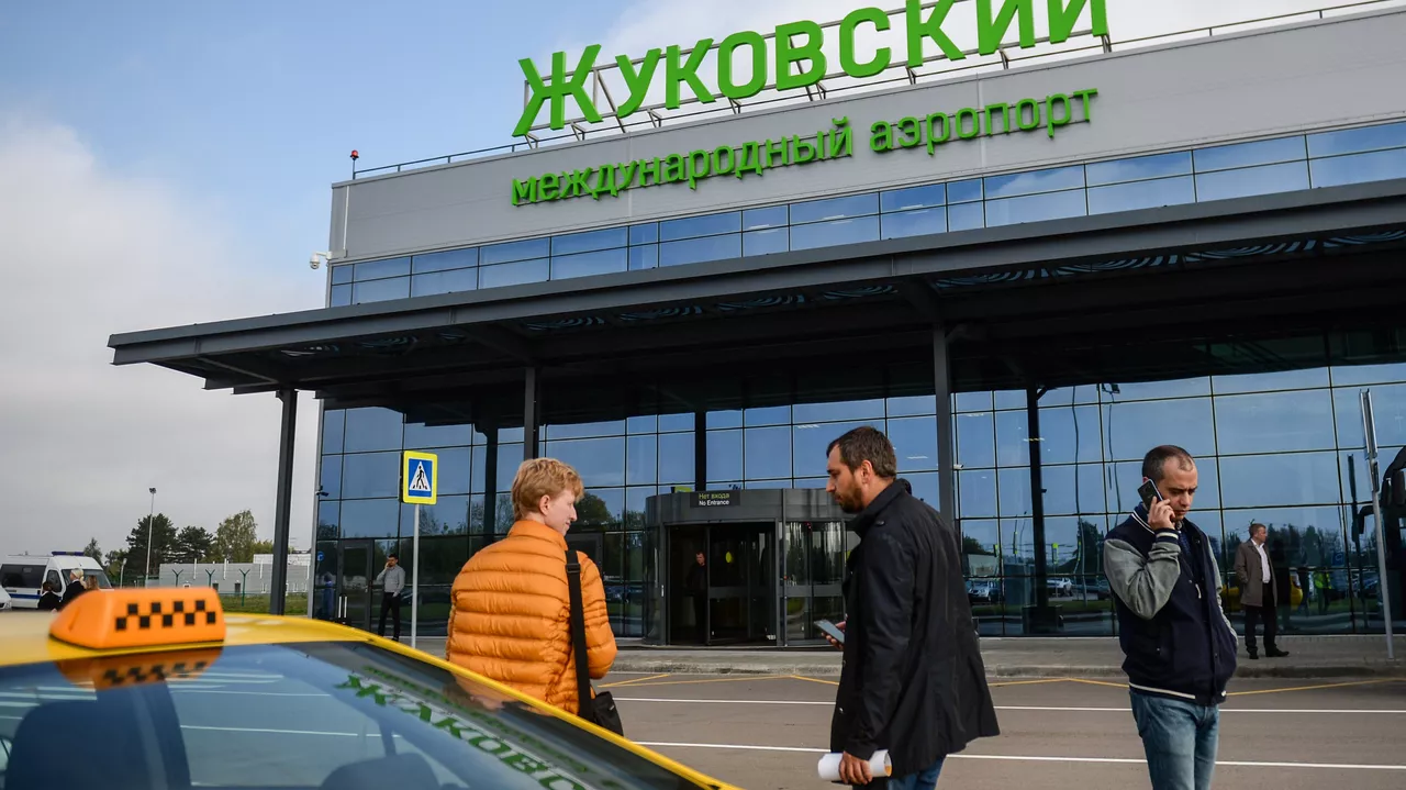В аэропорту Жуковский могут появиться курительные комнаты