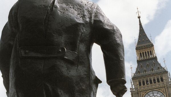 Биг-Бен и памятник Черчиллю