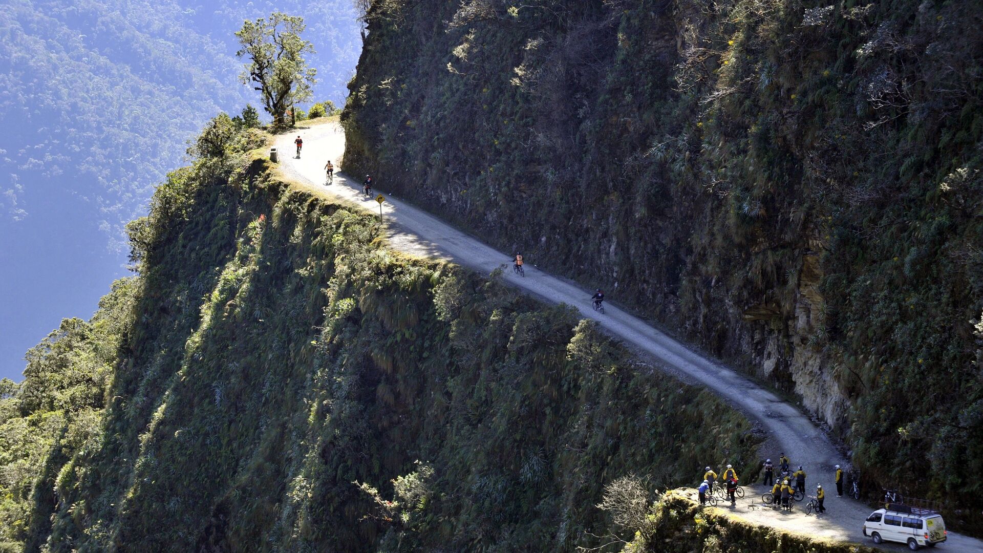Горная дорога в Боливии - РИА Новости, 1920, 13.07.2021