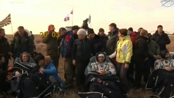 Экипаж 49-й экспедиции успешно приземлился в Казахстане после отстыковки от МКС