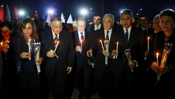 Посол РФ в Каире Сергей Кирпиченко во время акции памяти жертв крушения российского самолета А321 в Египте