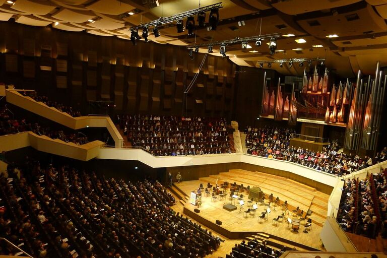 Выступление индийского писателя Панкадж Мишра в Лейпциге. 12 марта 2014 года Выступление индийского писателя Панкадж Мишра в Лейпциге. 12 марта 2014 года