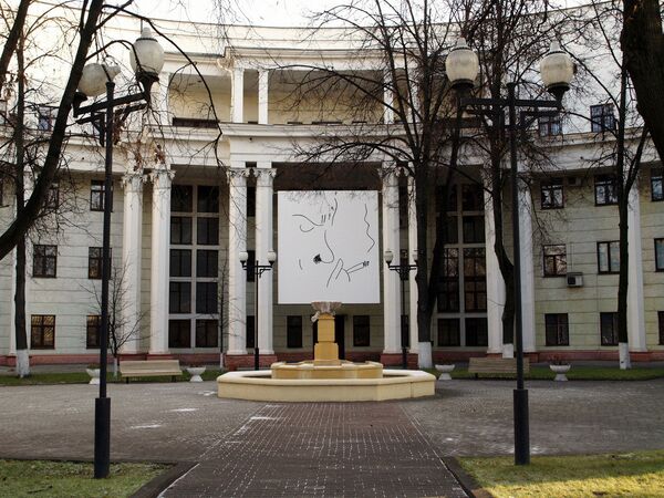 Здание киностудии имени Горького в Москве Здание киностудии имени Горького в Москве