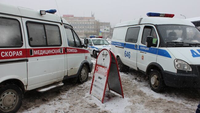 Автомобили скорой помощи и полиции на месте ДТП. Архивное фото