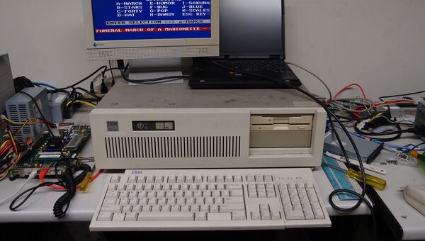 Компьютер IBM PC/AT