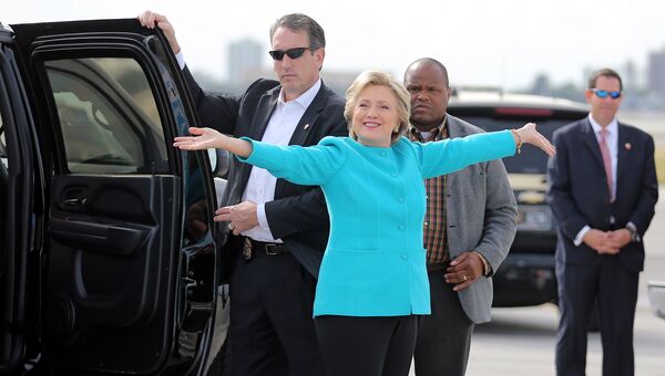 Кандидат в президенты США Хиллари Клинтон в аэропорту Майами. 26 октября 2016