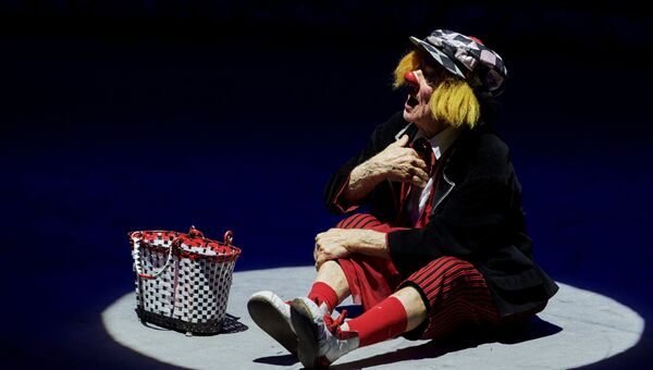 Артист цирка, клоун Олег Попов на премьере новой цирковой программы Пусть всегда будет солнце