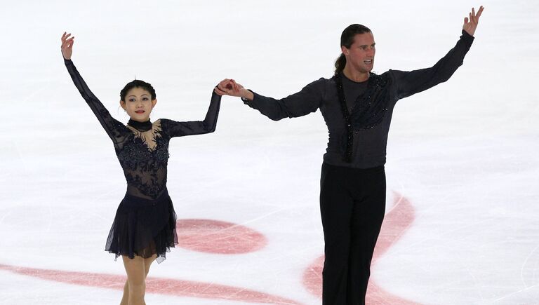 Александр Смирнов и Юко Кавагути выступают в произвольной программе танцев на льду на турнире Мордовский орнамент