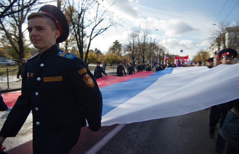 Мы - это многонациональная Россия, это российская нация, - заявил лидер партии Справедливая Россия Сергей Миронов, выступая на концерте-митинге Мы едины!