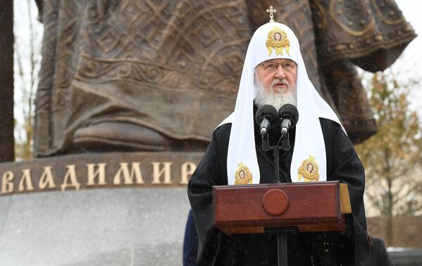 Патриарх Московский и всея Руси Кирилл выступает на церемонии открытия памятника князю Владимиру