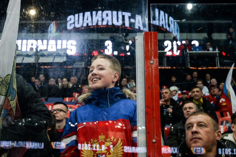 Зрители во время матча первого этапа Еврохоккейтура 2016/17 Кубок Карьяла между сборными командами Чехии и России Зрители во время матча первого этапа Еврохоккейтура 2016/17 Кубок Карьяла между сборными командами Чехии и России