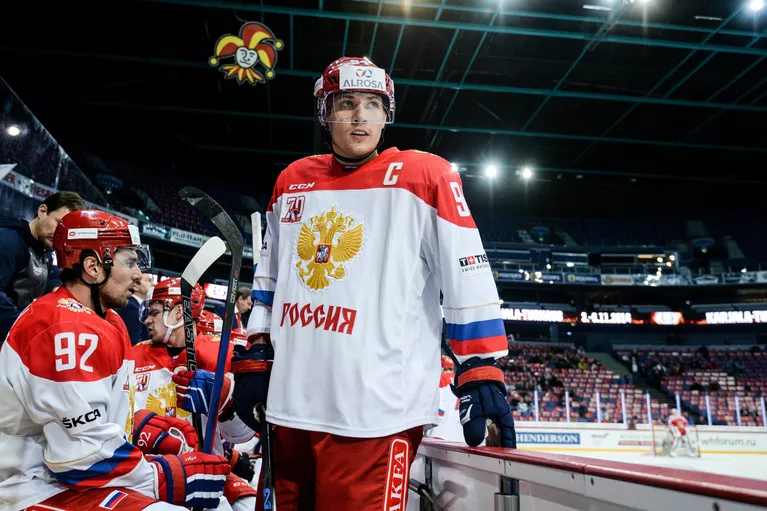 Игрок сборной России Андрей Миронов в матче первого этапа Еврохоккейтура 2016/17 Кубок Карьяла между сборными командами Чехии и России