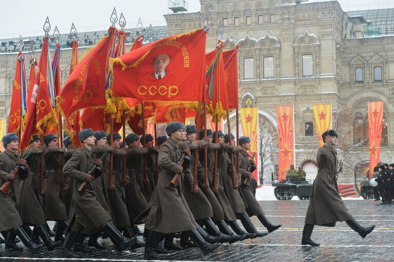 Марш, посвященный 75-й годовщине военного парада 1941 года на Красной площади