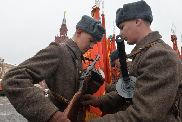 Марш, посвященный 75-й годовщине военного парада 1941 года на Красной площади