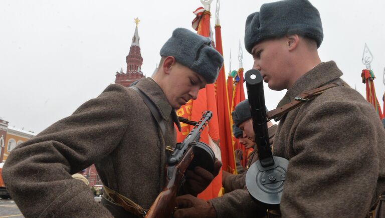 Марш, посвященный 75-й годовщине военного парада 1941 года на Красной площади