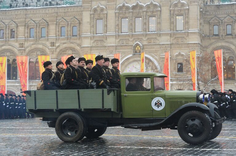 Марш, посвященный 75-й годовщине военного парада 1941 года на Красной площади