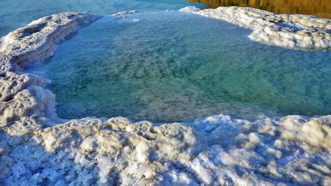 Мертвое море со стороны Израильского побережья. Архивное фото