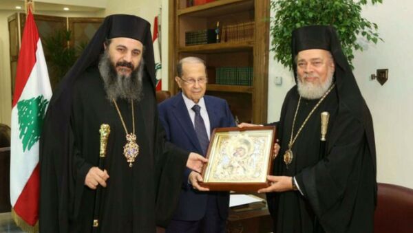 Иерархи Антиохийской церкви вручают Феодоровскую икону Богородицы избранному президенту Ливана