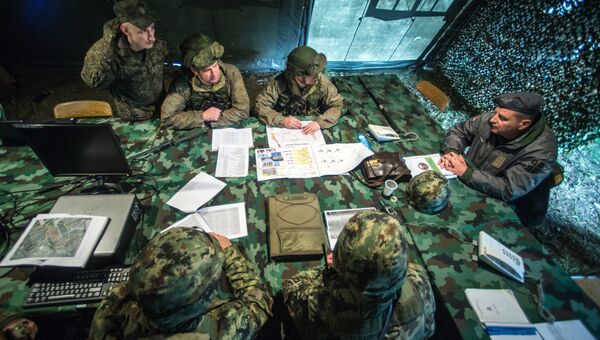 Военнослужащие во время совместных учений ВДВ России, Белоруссии и Сербии Славянское братство-2016 в Сербии