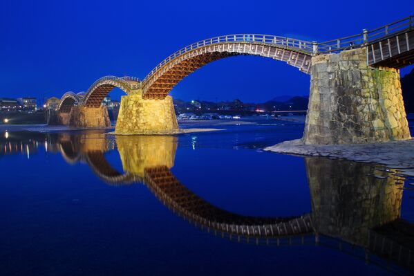 Мост Кинтай. Ивакуни, Япония