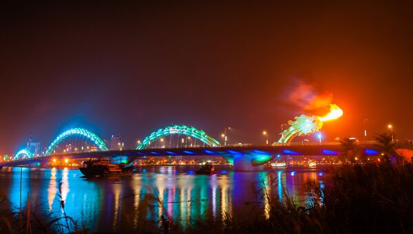 Мост Дракона. Дананг, Вьетнам. Архивное фото