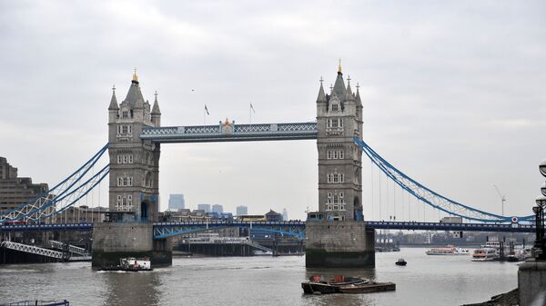 Тауэрский мост над рекой Темзой в Лондоне