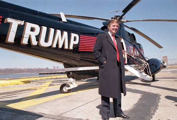 Дональд Трамп у вертолета. 1988 год