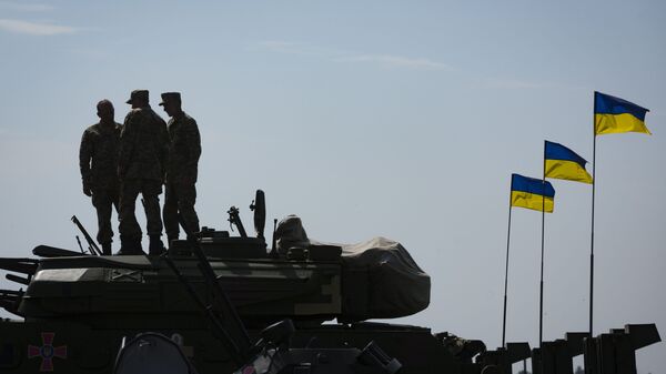 Украинские военные на аэродроме в Чугуево Харьковской области. Архивное фото