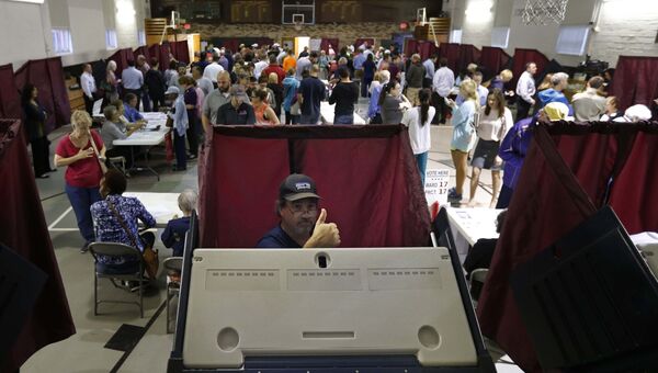 Голосование на одном из избирательных участок в Новом Орлеане, США