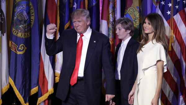 Дональд Трамп с членами семьи перед выступлением в Нью-Йорке