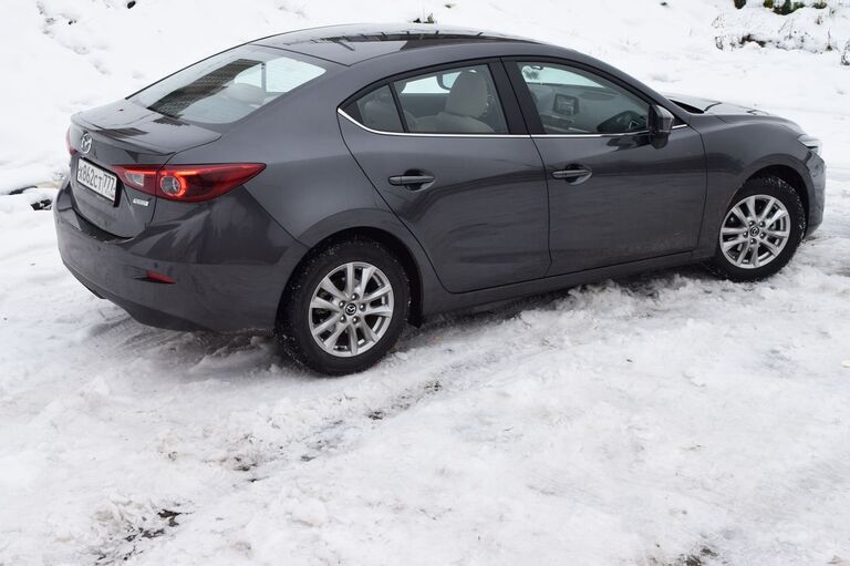Обновленная Mazda3 Обновленная Mazda3