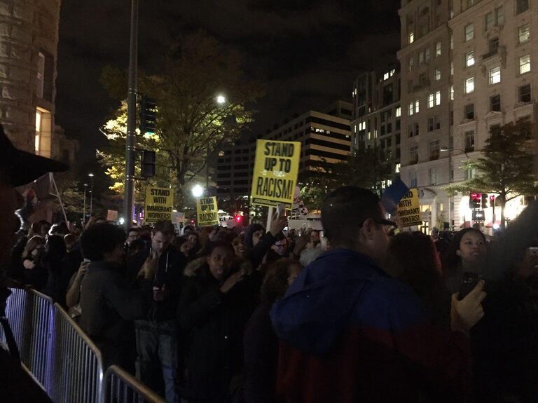 Митинг в Вашингтоне. 10 ноября 2016 год Митинг в Вашингтоне. 10 ноября 2016 год