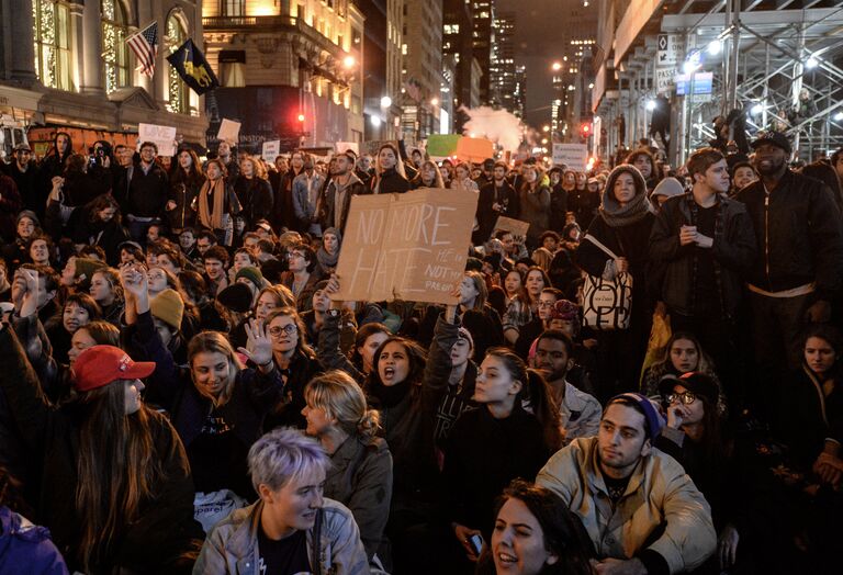 Акция протеста против Д. Трампа в Нью-Йорке