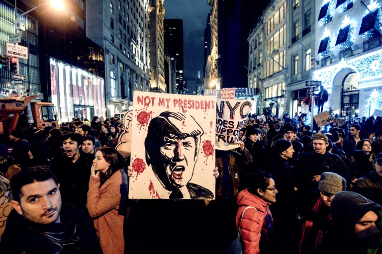 Акция протеста против избрания Дональда Трампа президентом США в Нью-Йорке Акция протеста против избрания Дональда Трампа президентом США в Нью-Йорке