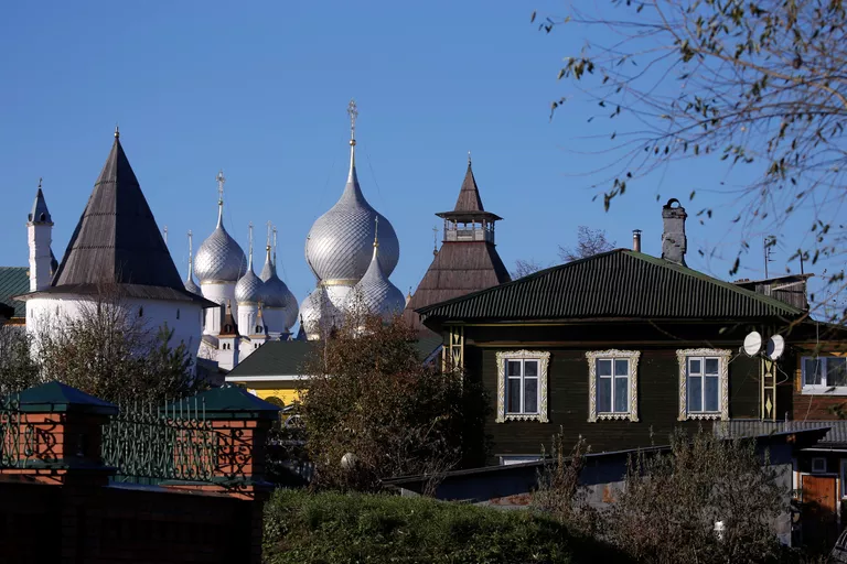 Вид на Ростовский кремль, Ярославская область Вид на Ростовский кремль, Ярославская область
