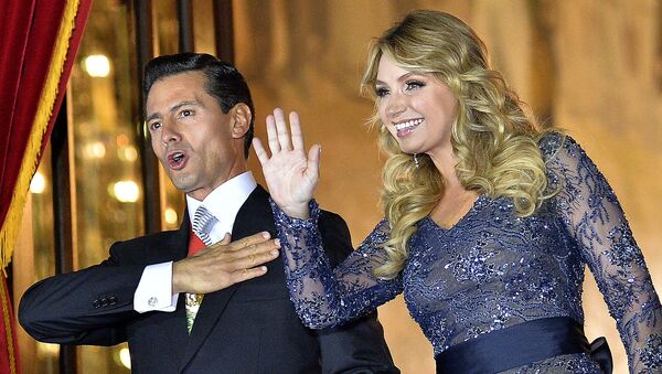 Анхелика Ривера с супругом Энрике Пеньи Ньеты, Президентом Мексики