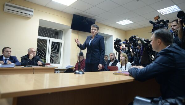 Надежда Савченко на допросе в качестве свидетеля в киевском суде по делу против главы ЛНР Игоря Плотницкого. 10 ноября 2016