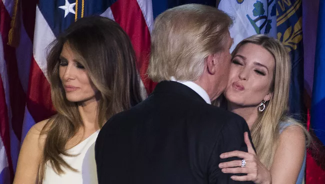 Дональд Трамп со своей дочерью Иванкой Трамп и женой Меланьей Трамп. Архивное фото