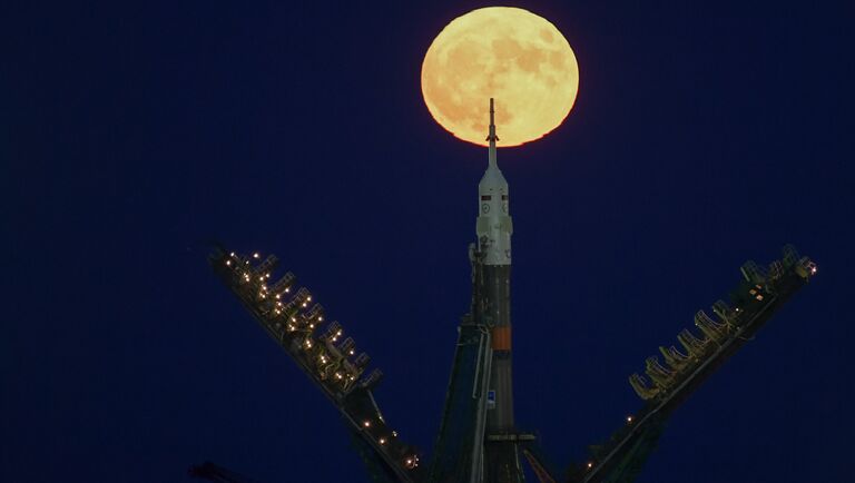 Суперлуние на космодроме Байконур