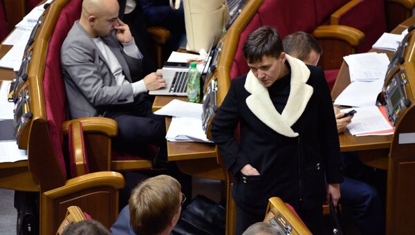Депутат от партии Батькивщина Надежда Савченко на заседании Верховной рады Украины в Киеве. 15 ноября 2016