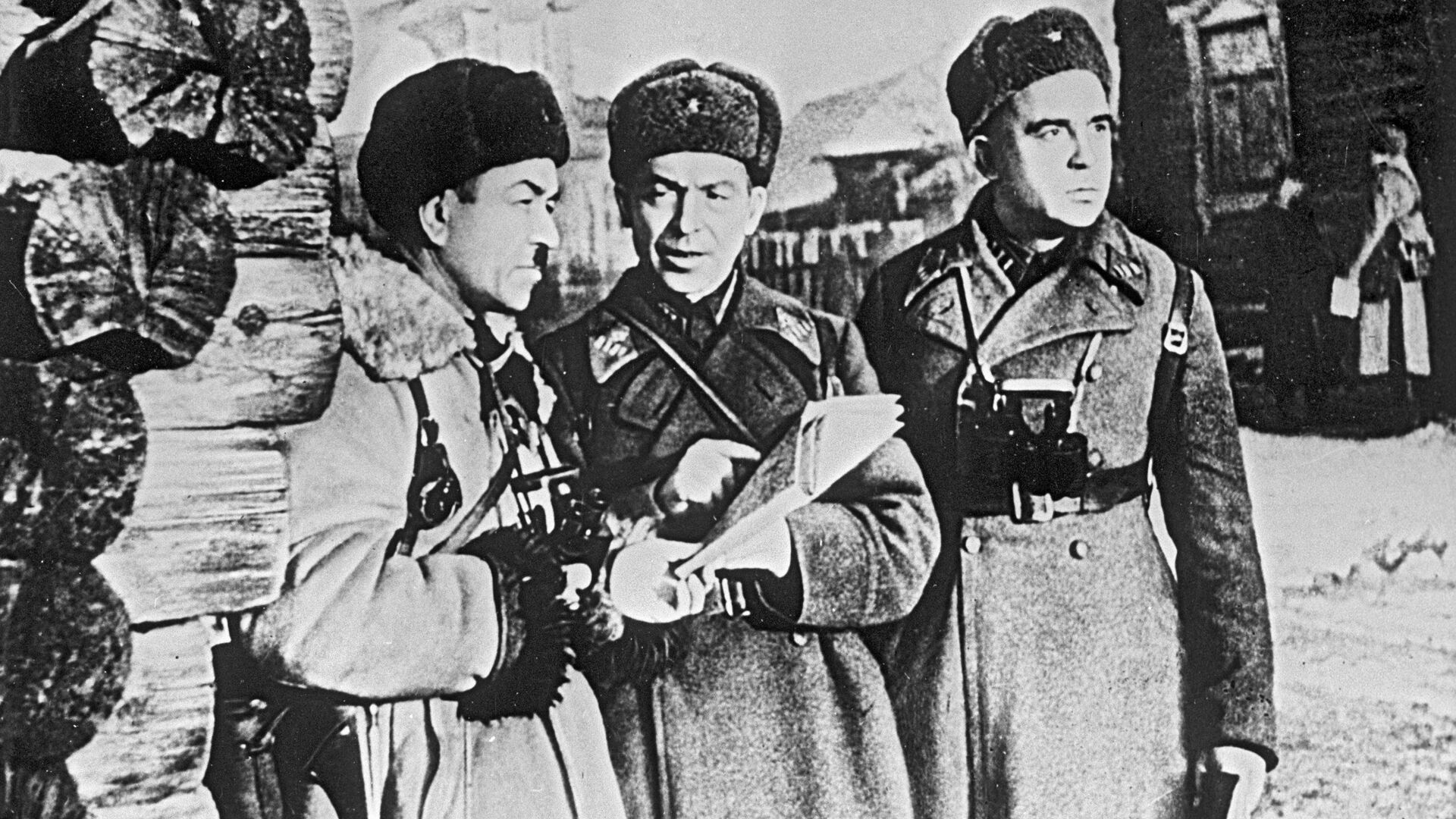 Генерал-майор И.В. Панфилов в расположении штаба дивизии - РИА Новости, 1920, 09.08.2022