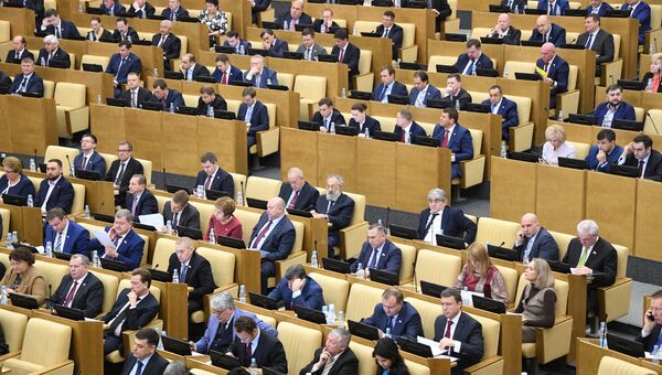Депутаты на пленарном заседании Государственной Думы РФ. 16 ноября 2016