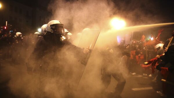 Массовые беспорядки в Афинах против визита президента США Барака Обамы