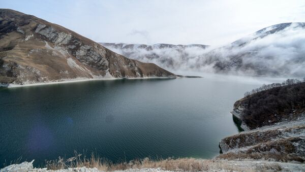 Высокогорное озеро Кезеной-Ам в Веденскеом районе Чеченской республики