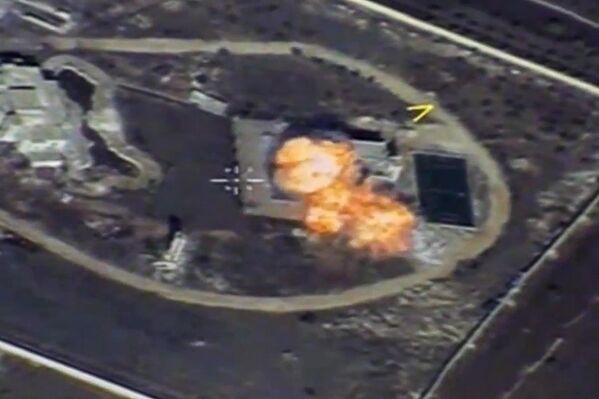 Уничтожение крылатой ракетой объекта незаконных вооруженных формирований на территории Сирийской Арабской Республики